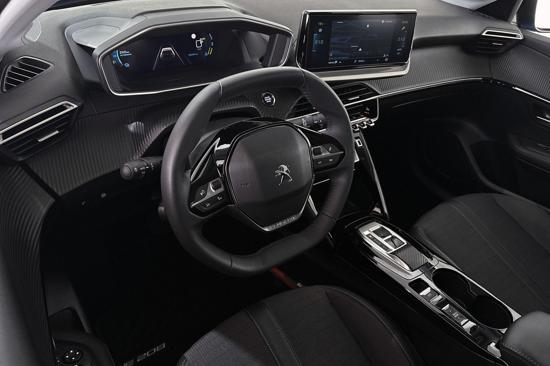 Peugeot e-208