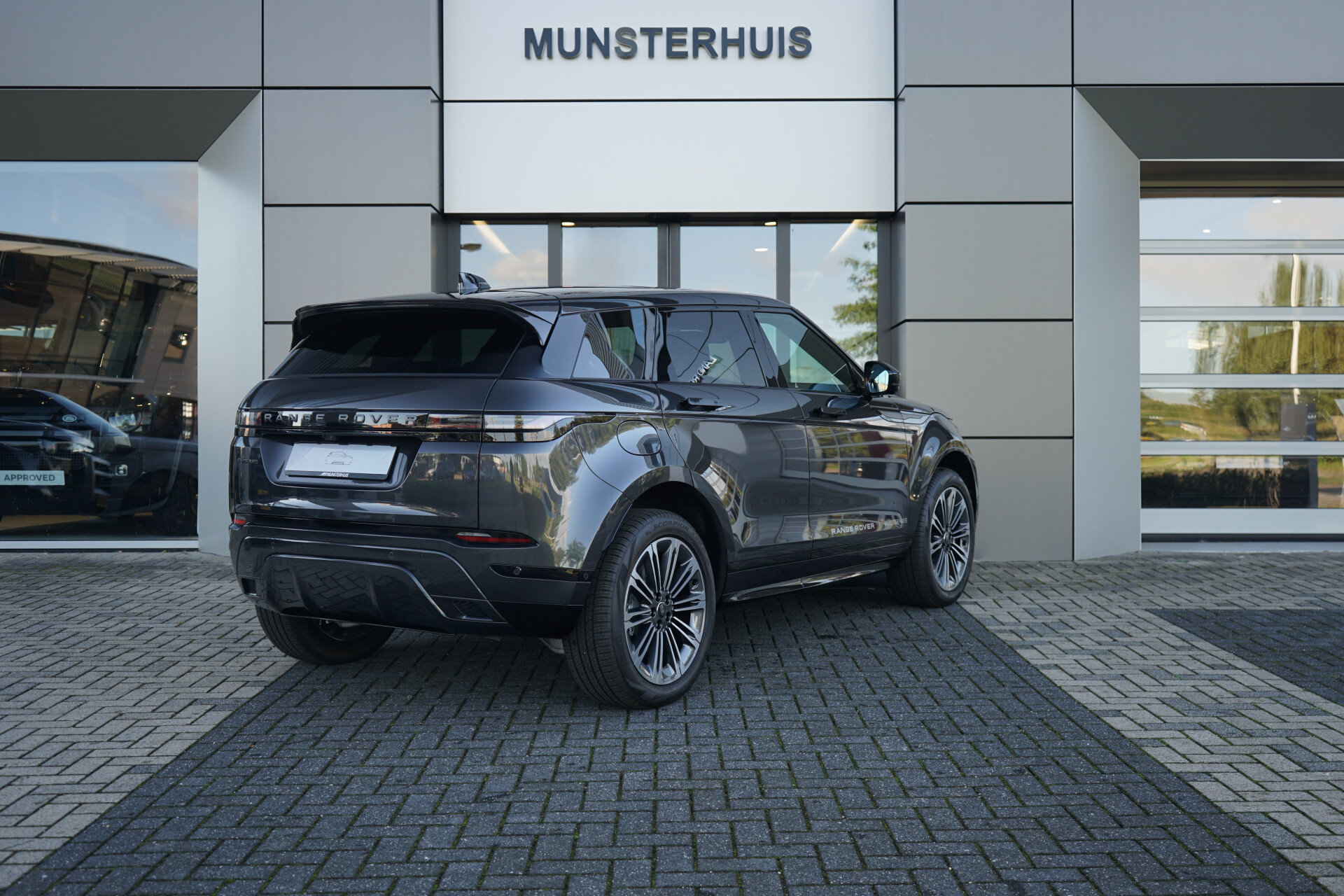 Land Rover Range Rover Evoque P270e PHEV AWD Dynamic SE