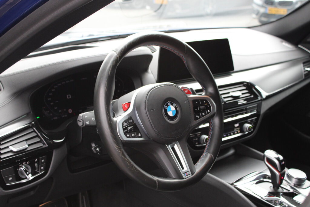 BMW M5 2