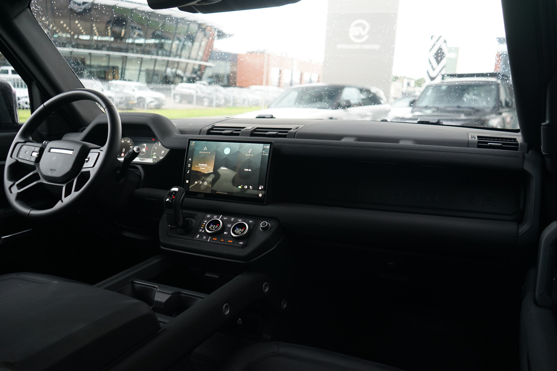 Land Rover Defender 110 2.0 P300e 110 X-Dynamic SE - Afbeelding 3