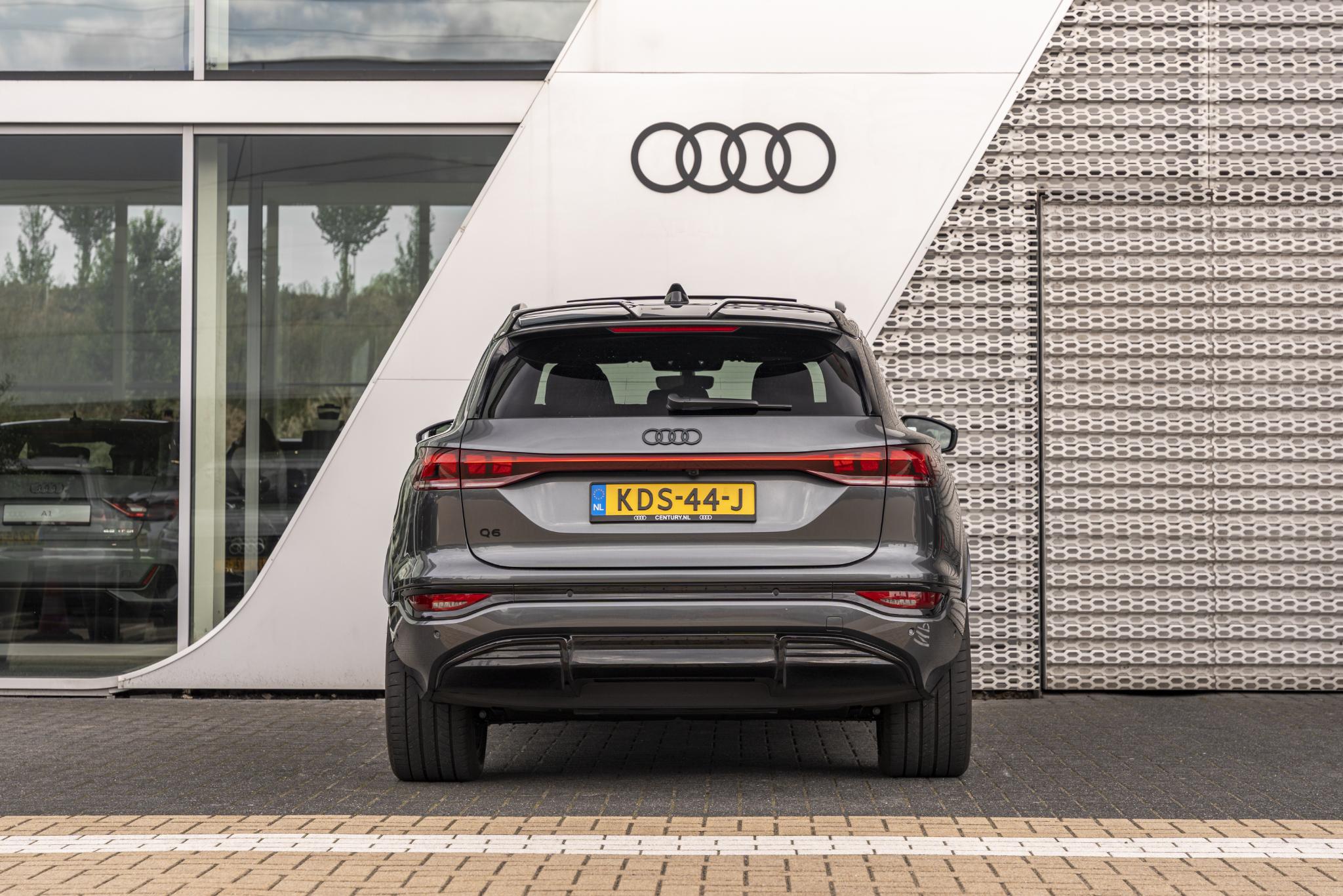 Audi Q6 S edition e-tron 83Kwh 185 kW / 252 PK SUV Elektri - Afbeelding 3