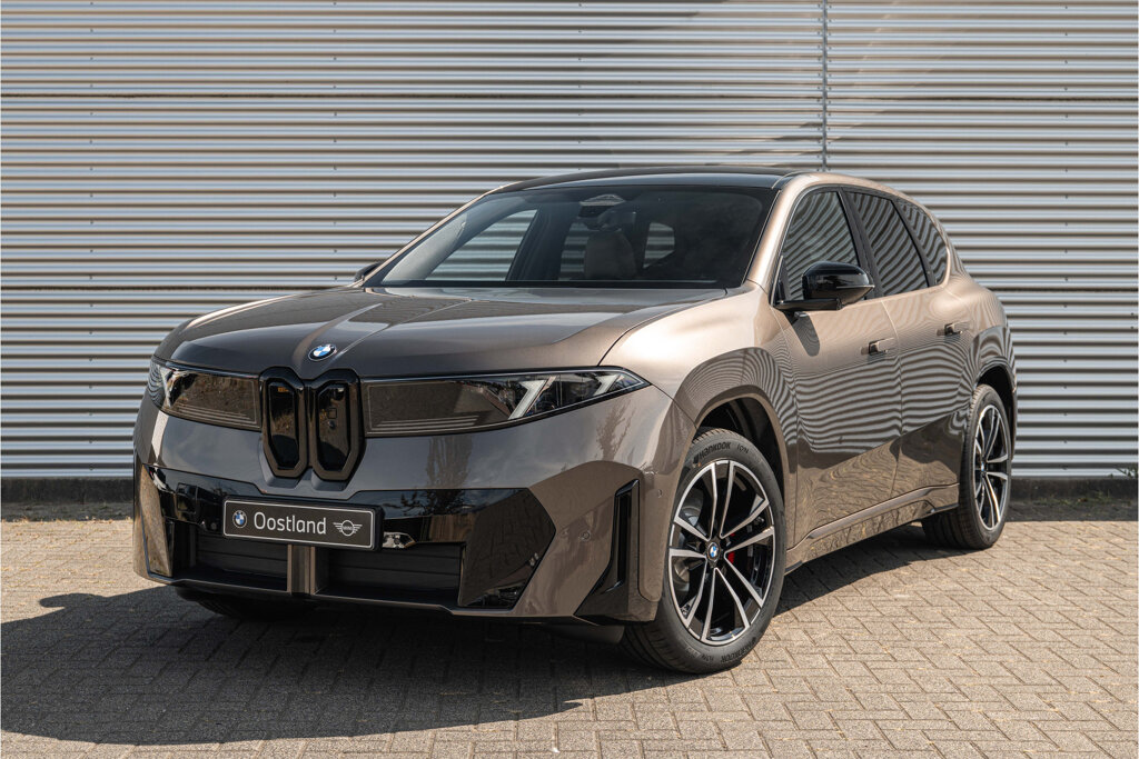 BMW iX3 1