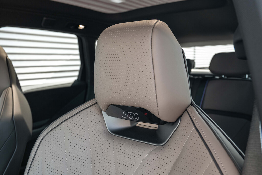 BMW iX3 42