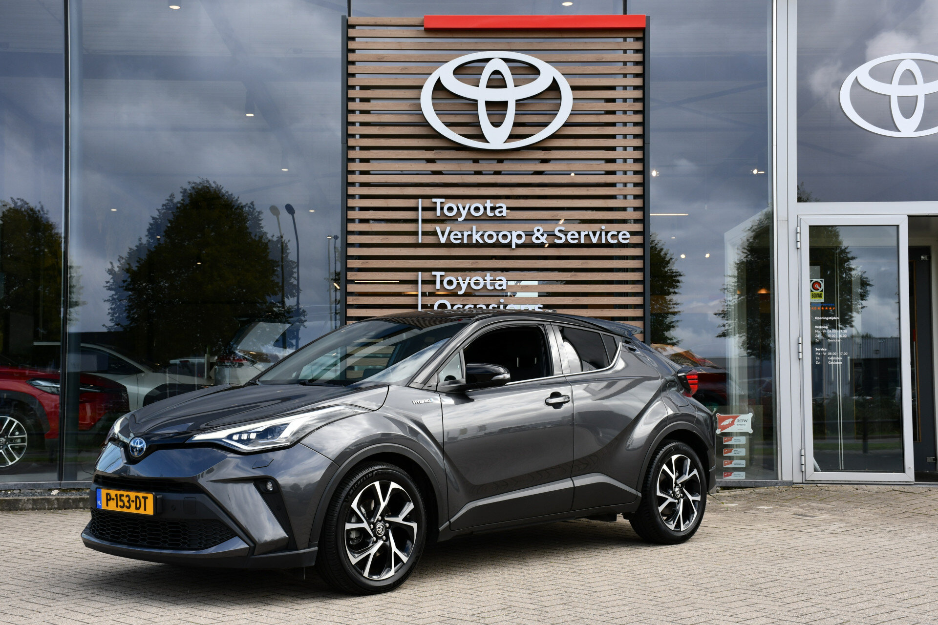 Toyota C-HR 1.8 Hybrid Bi-Tone Limited Automaat 122pk