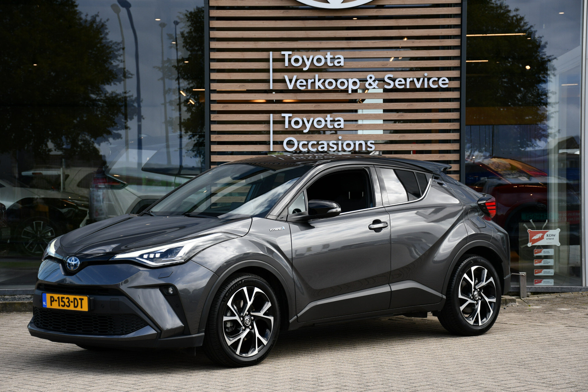Toyota C-HR 1.8 Hybrid Bi-Tone Limited Automaat 122pk - Afbeelding 3