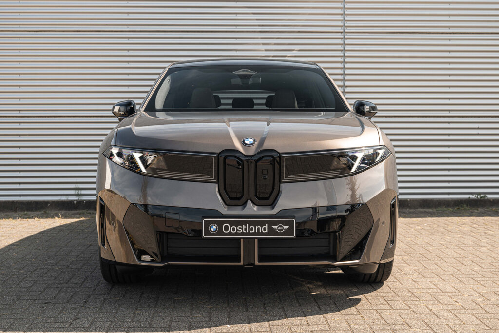 BMW iX3 10