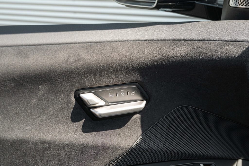 BMW iX3 23