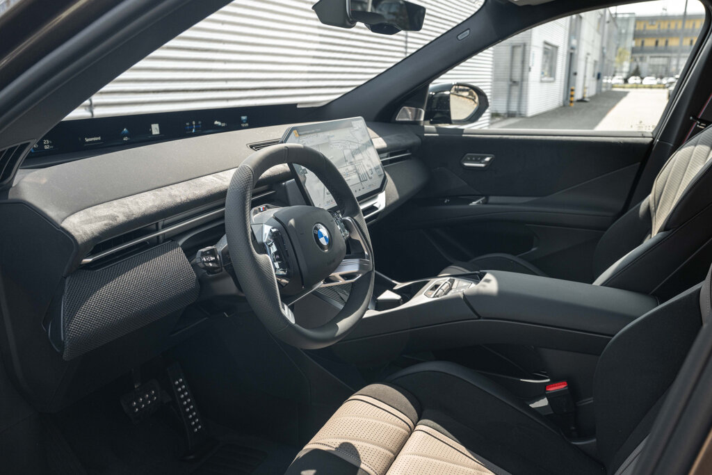 BMW iX3 24