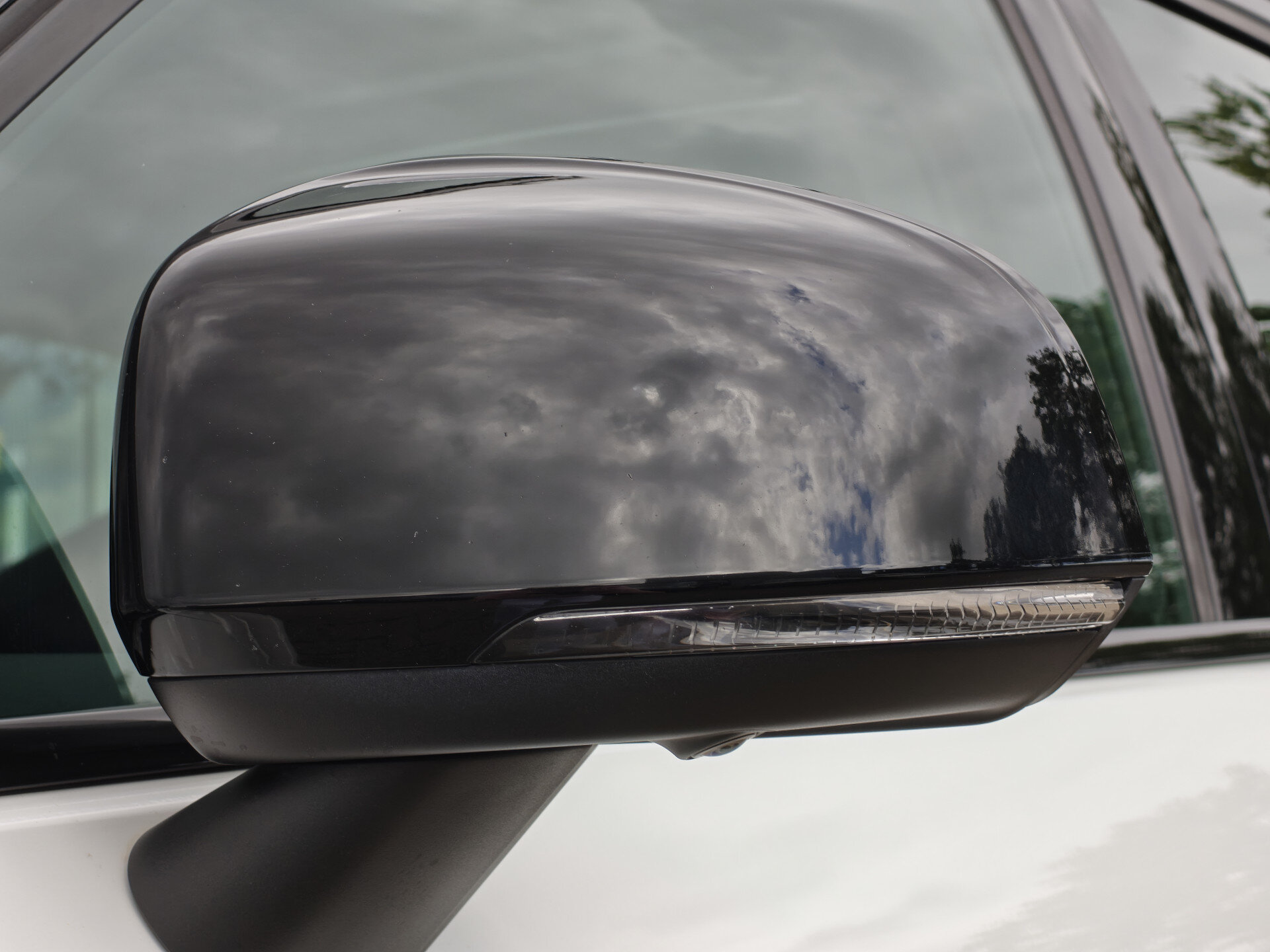Volvo XC40 T5 211PK Plug-in Hybrid R-Design - Afbeelding 5