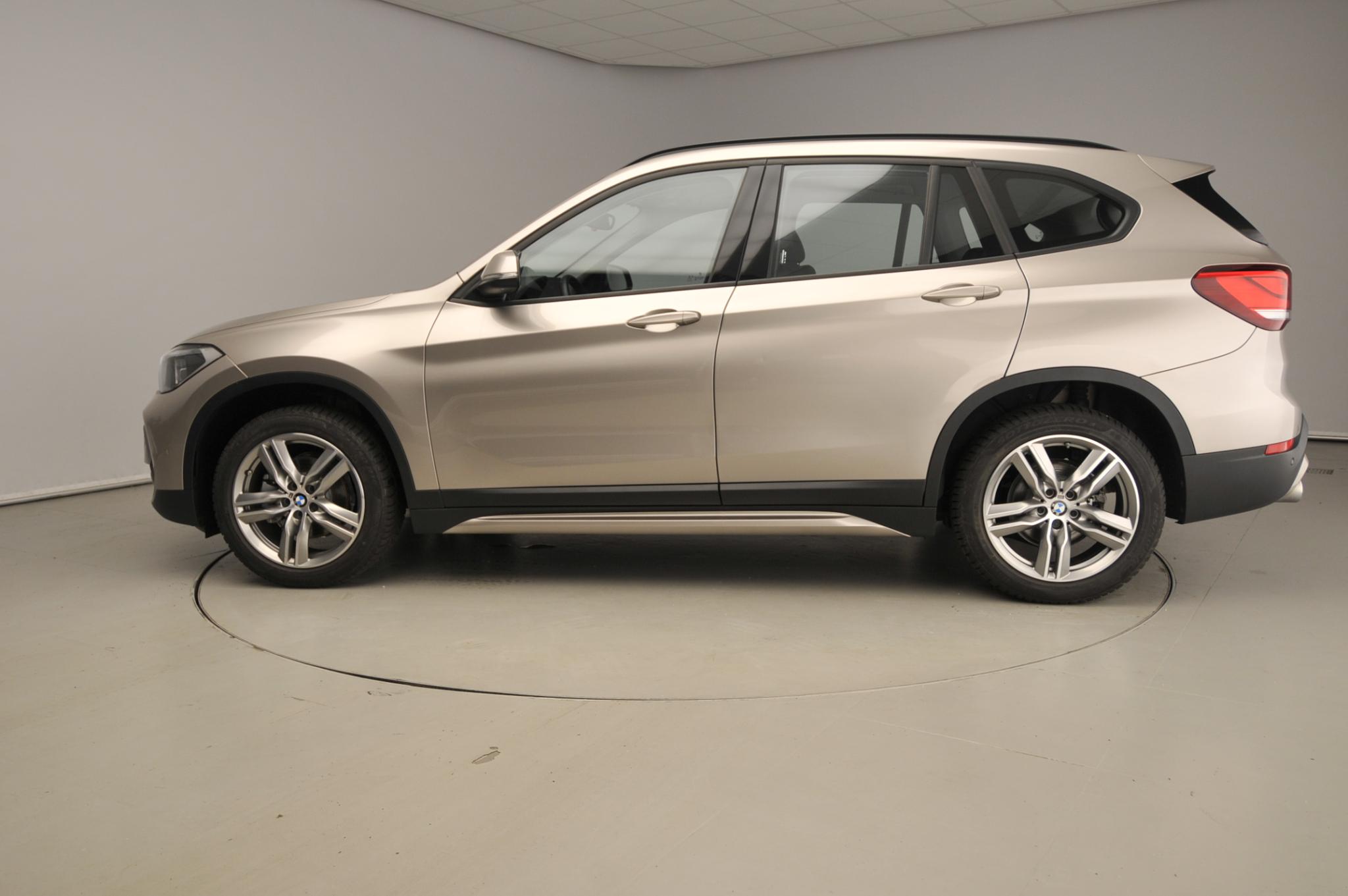 BMW X1 sDrive18i - Afbeelding 2