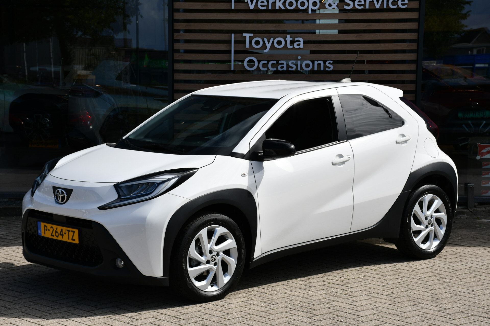 Toyota Aygo X 1.0 VVT-i MT first Handgeschakeld 72pk - Afbeelding 2