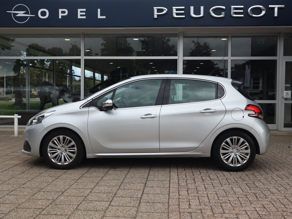 Peugeot 208 Allure 5-Drs Puretech 82pk, Rijklaarprijs, Navigatie Climate control Apple CarPlay/Android auto - Afbeelding 2