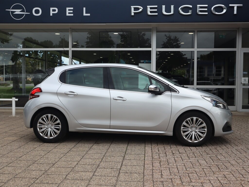Peugeot 208 Allure 5-Drs Puretech 82pk, Rijklaarprijs, Navigatie Climate control Apple CarPlay/Android auto - Afbeelding 3