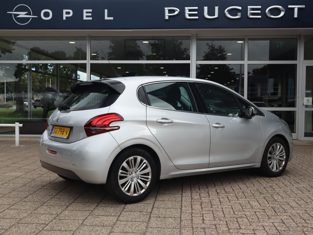 Peugeot 208 Allure 5-Drs Puretech 82pk, Rijklaarprijs, Navigatie Climate control Apple CarPlay/Android auto - Afbeelding 4