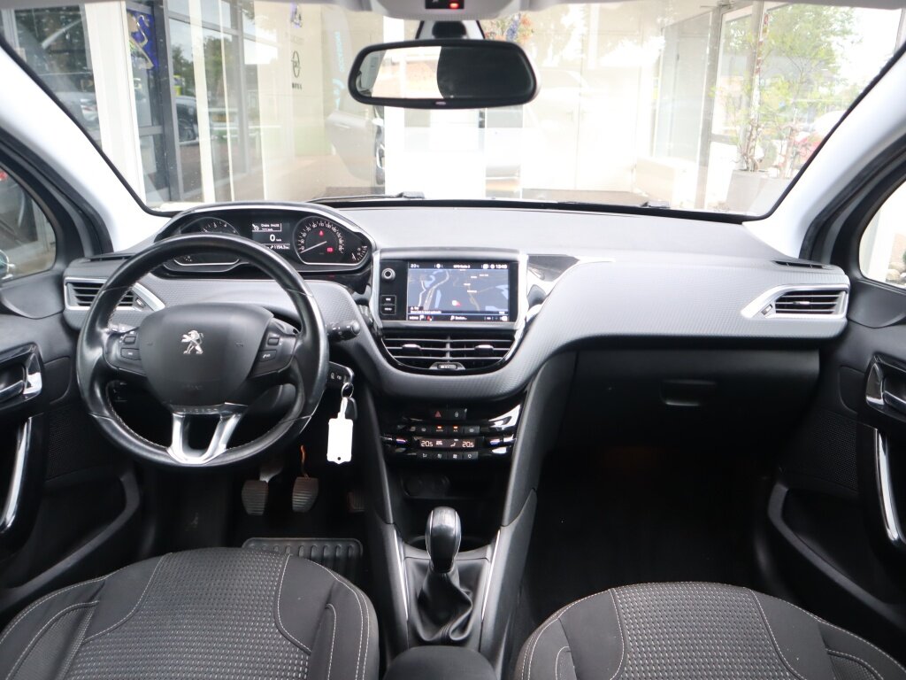 Peugeot 208 Allure 5-Drs Puretech 82pk, Rijklaarprijs, Navigatie Climate control Apple CarPlay/Android auto - Afbeelding 5