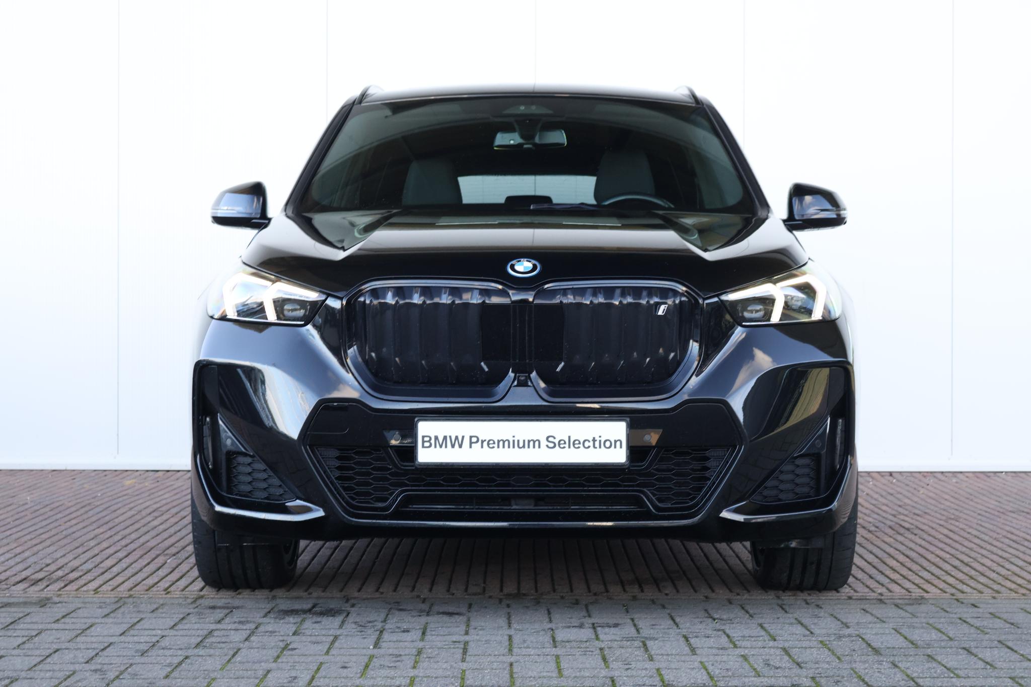 BMW iX1 xDrive30 Launch Edition 67 kWh - Afbeelding 2