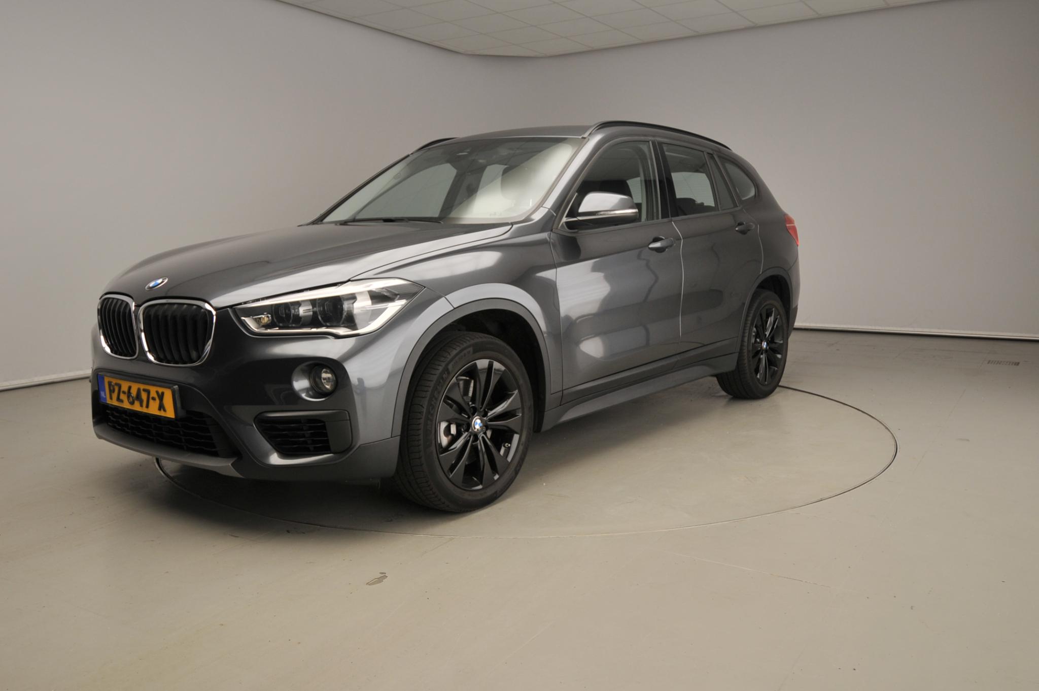 BMW X1 sDrive20i 190PK Automaat Executive
