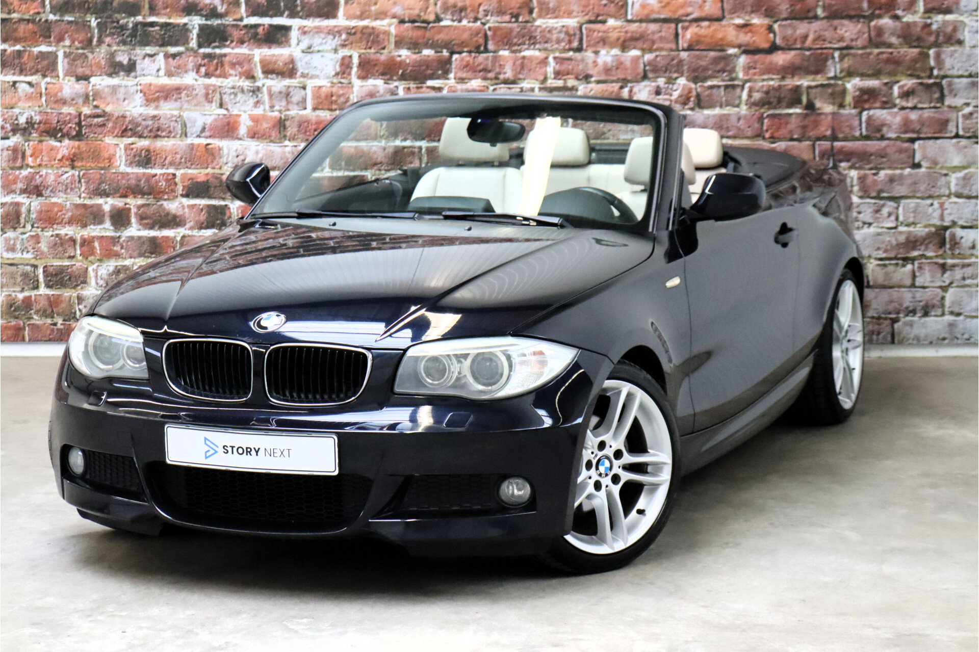 BMW 1 Serie Cabrio 118i High Executive M Sport Pakket