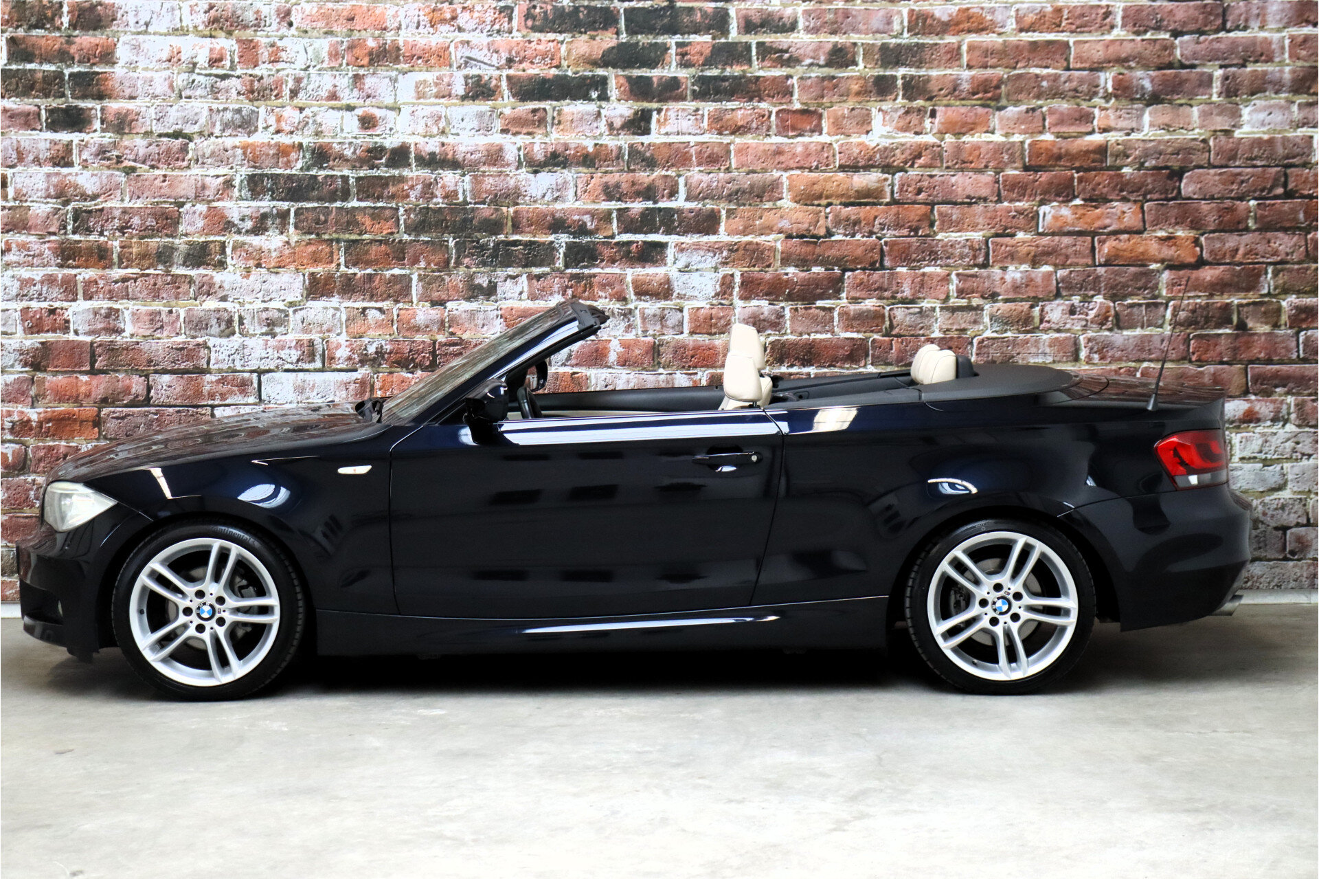 BMW 1 Serie Cabrio 118i High Executive M Sport Pakket - Afbeelding 3