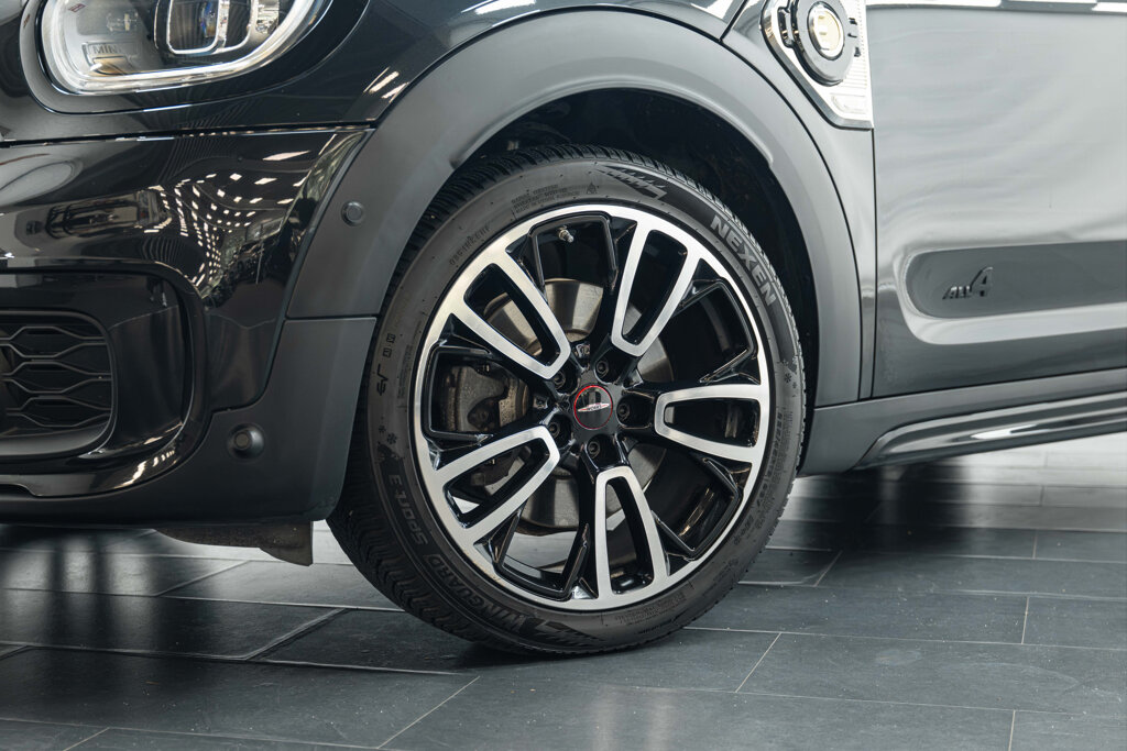 MINI Countryman 8