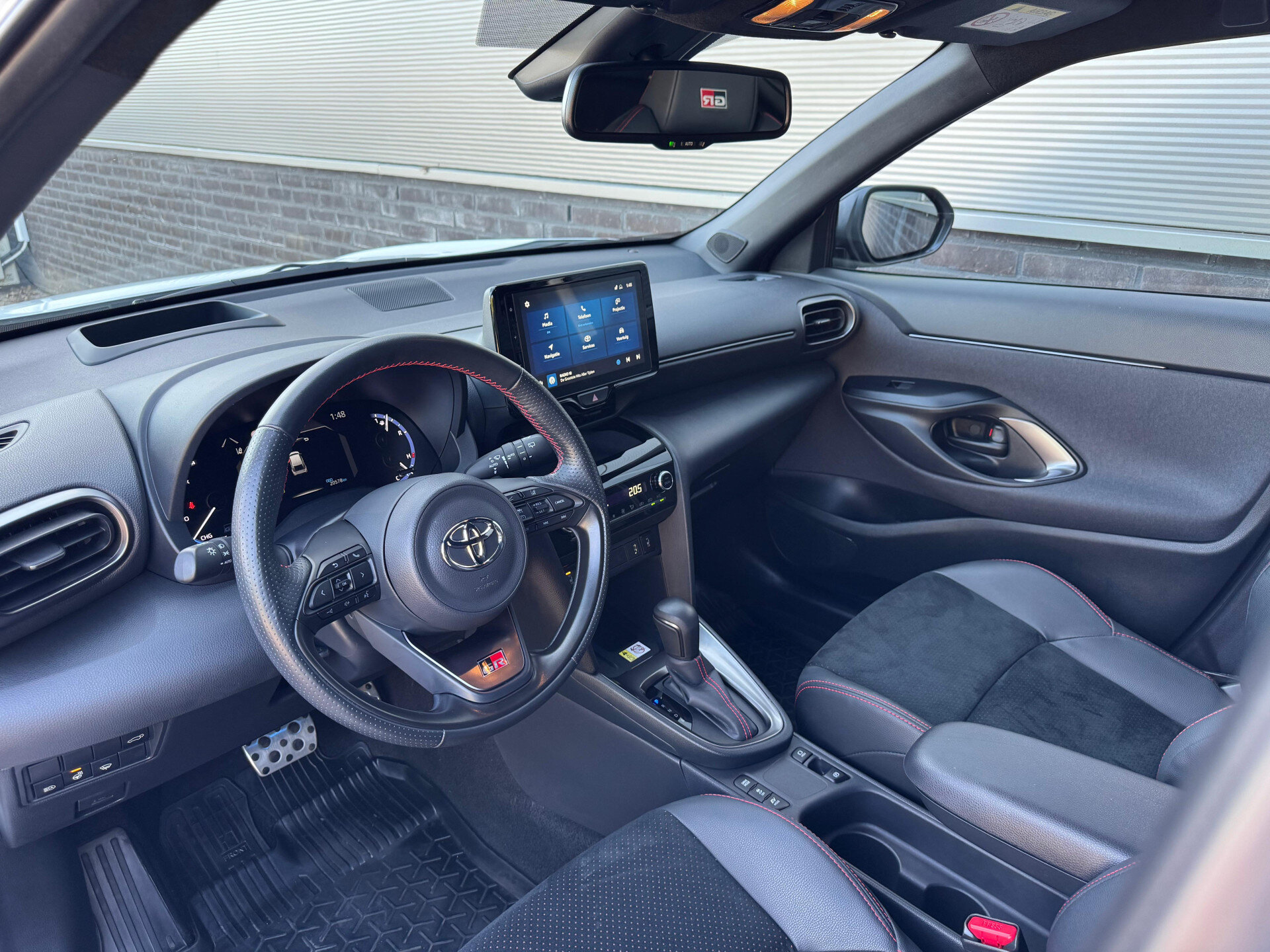 Toyota Yaris Cross 1.5 Hybrid GR Sport Limited Stoel & stuur verwarming - Afbeelding 4