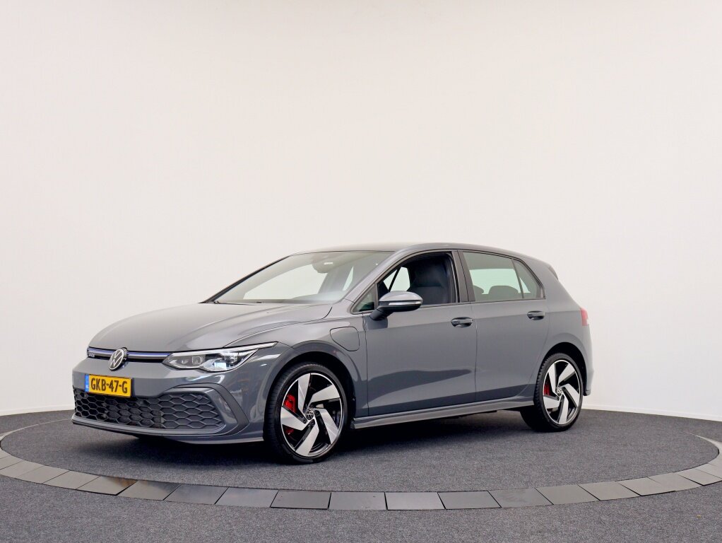 Volkswagen Golf 1.4 eHybrid GTE | IQ LED | 18" | Stoelverwarming