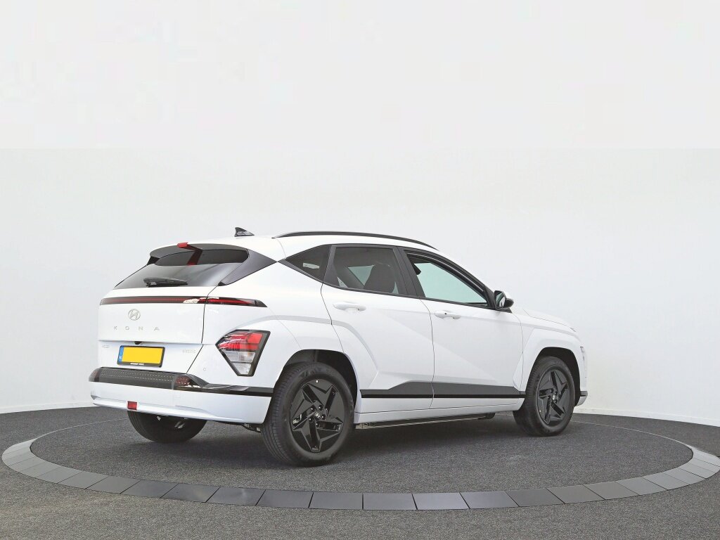 Hyundai Kona Electric Pure Edition 64.8 kWh | Demo | Navigatie | Camera | Cruise control - Afbeelding 2