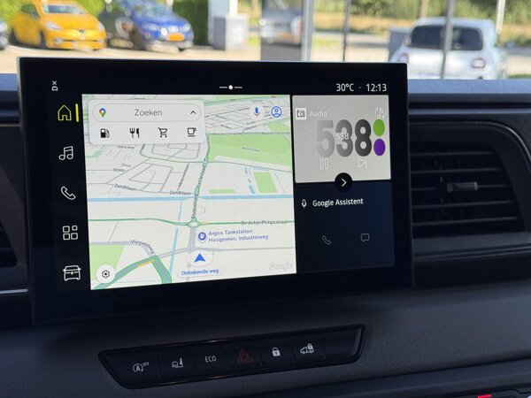 openR link navigatiesysteem met 10" touchscreen en Google-integratie openR link navigatiesysteem met 10" touchscreen en Google-integratie