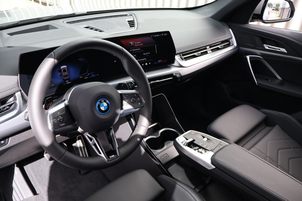 BMW X1 8