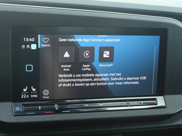 Apple Carplay/Android Auto Apple Carplay/Android Auto