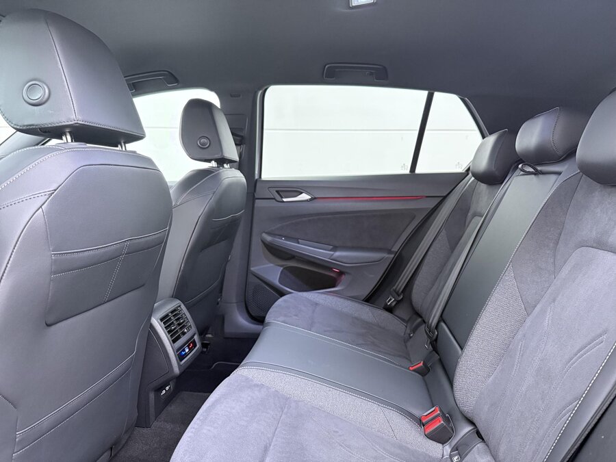 Volkswagen Golf 1.5 eHybrid 50 Edition