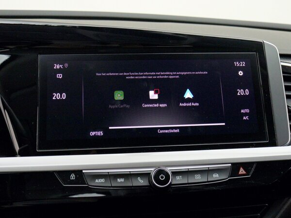 Apple Carplay/Android Auto Apple Carplay/Android Auto