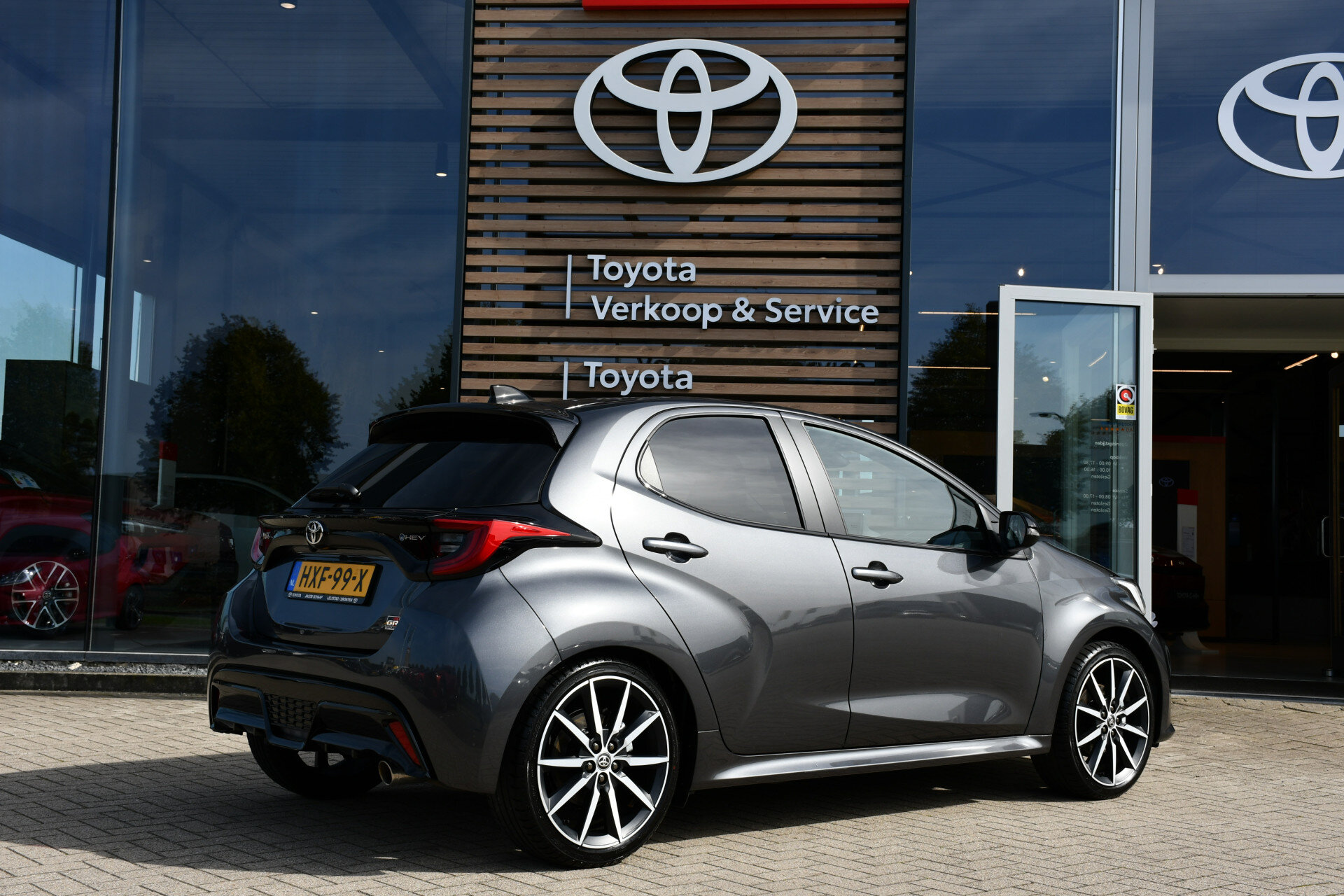 Toyota Yaris 1.5 Hybrid 130 GR SPORT Automaat 130pk - Afbeelding 3