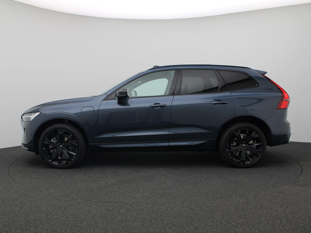 Volvo XC60 2.0 T6 Plug-in hybrid AWD Plus Black Edition 350PK Panoramadak, Trekhaak, Luchtvering, 21" LM Velgen, 360gr. Camera, Head-Up Display, Elektr. Achterklep, Keyless, Memorystoel - Afbeelding 3