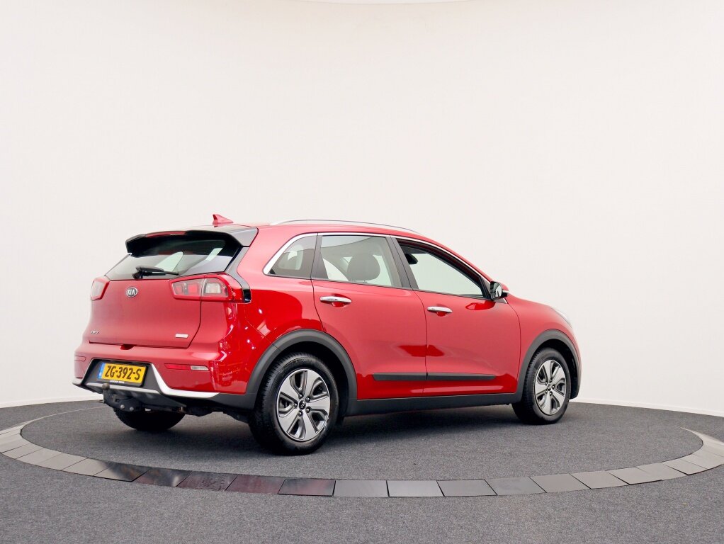 Kia Niro 1.6 GDi Hybrid DynamicLine | Trekhaak | All-seasonsbanden | Navigatie - Afbeelding 2