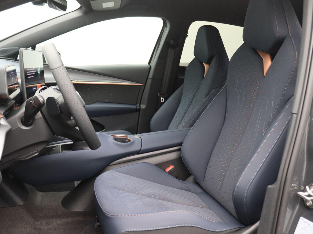 CUPRA Tavascan Business 82 kWh 286PK Aut. SOH 100% Trekhaak, 360gr. Camera, Stoelverwarming, 20" LM Velgen, Navi, Keyless, Side Assist, Sennheiser Audio, Memorystoel - Afbeelding 5