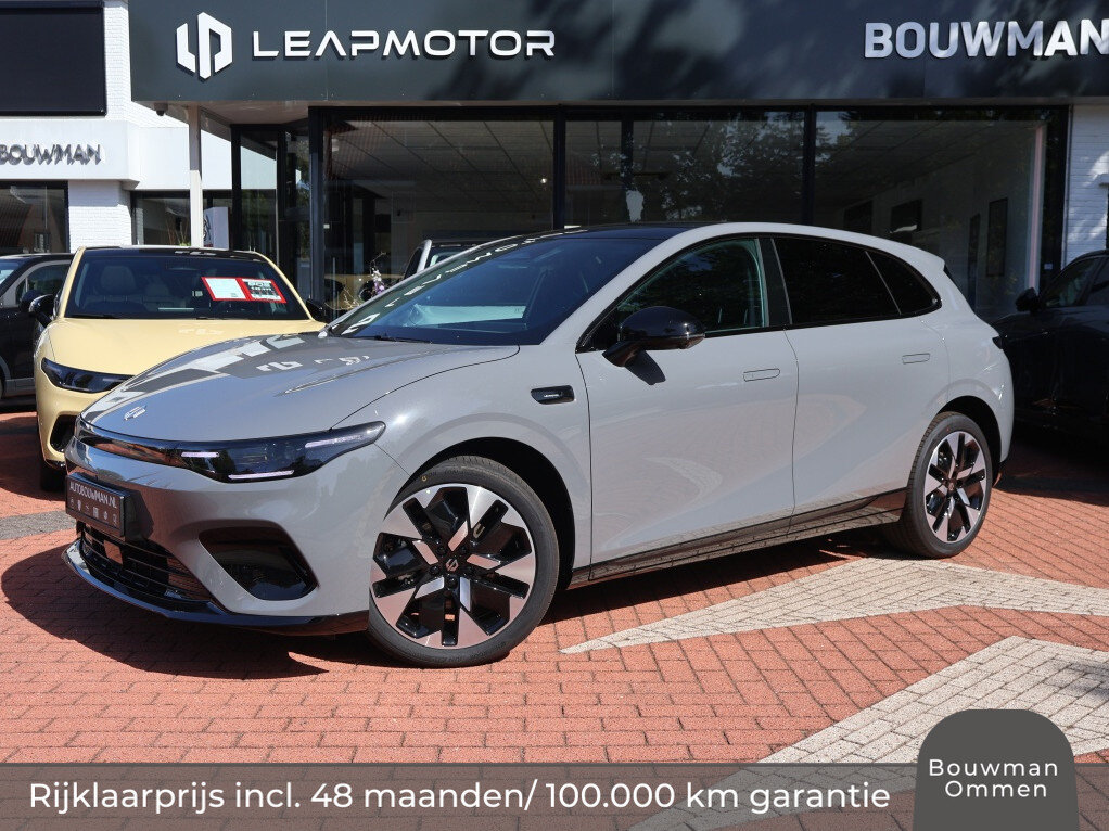 Leapmotor B05 67,1 kWh 218PK Design Nieuw, Rijklaarprijs | Panoramadak | 360 Camera | Navigatie | Carplay