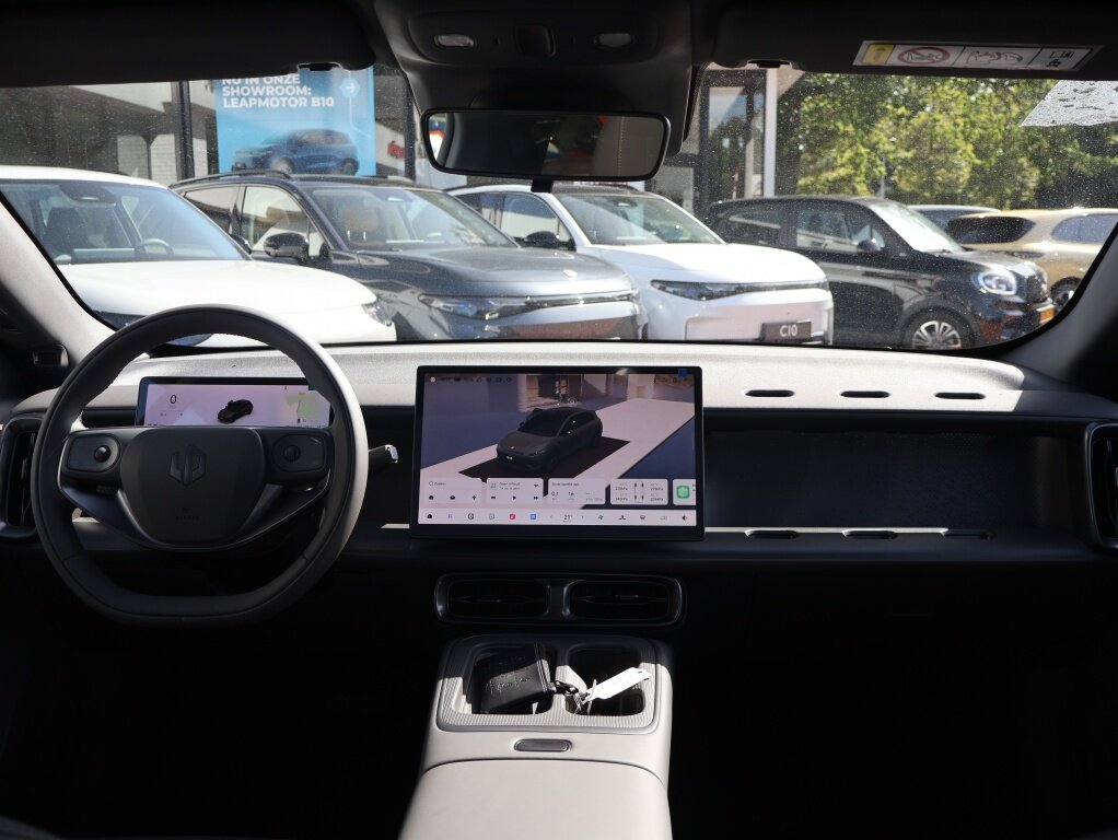 Leapmotor B05 67,1 kWh 218PK Design Nieuw, Rijklaarprijs | Panoramadak | 360 Camera | Navigatie | Carplay - Afbeelding 5
