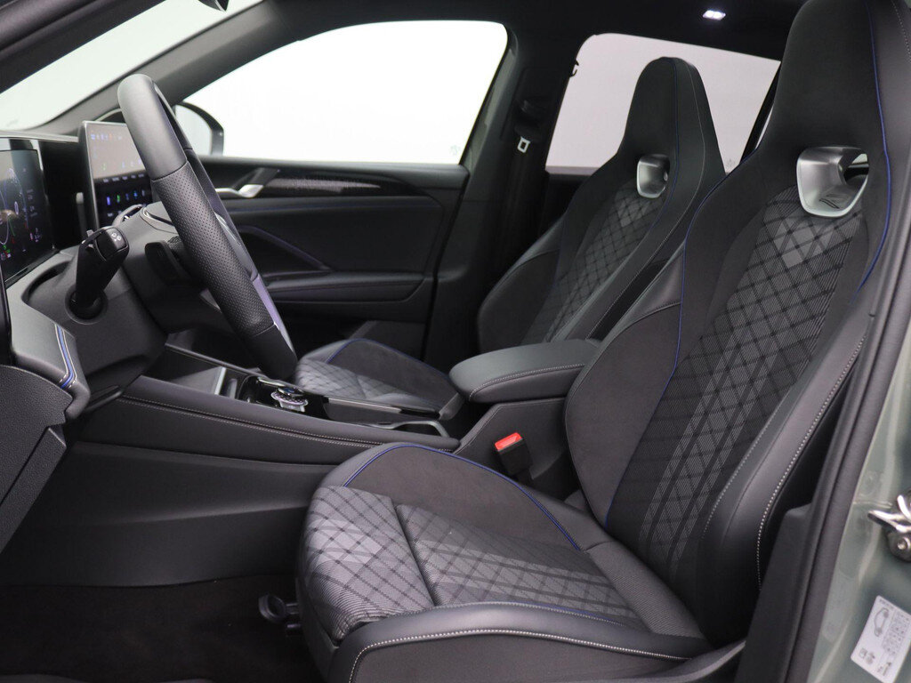 Volkswagen Tiguan 1.5 eHybrid R-Line Edition Panoramadak, Trekhaak, Black Style, Harman Kardon Audio, 20" LM Velgen, Matrix LED-Verlichting, Side Assist, Elektr. Achterklep, 360gr. Camera - Afbeelding 5