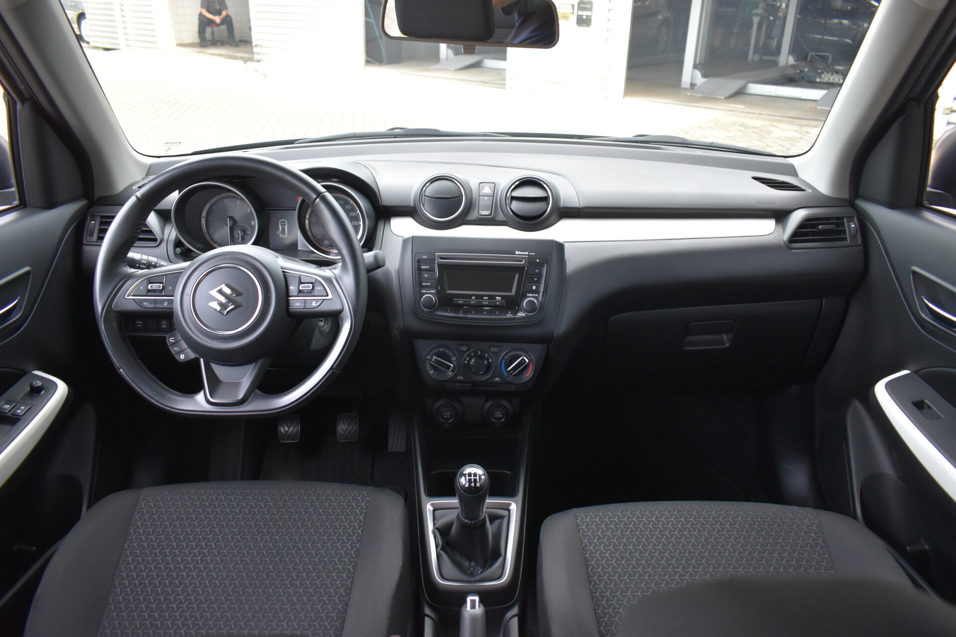 Suzuki Swift 1.2 Comfort Smart Hybrid Handgeschakeld 83pk - Afbeelding 2
