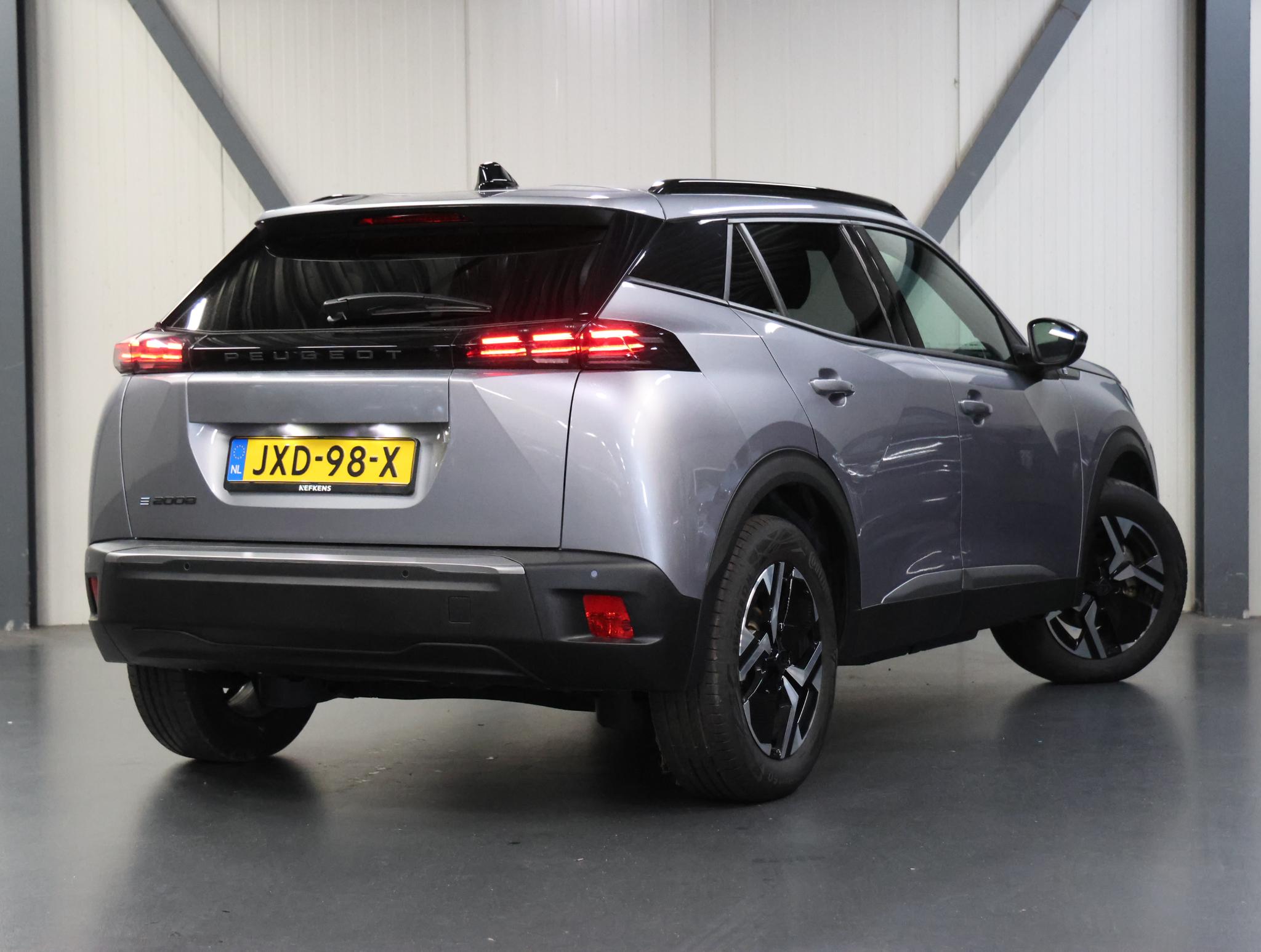 Peugeot e-2008 Allure 50kWh 136PK - Afbeelding 3
