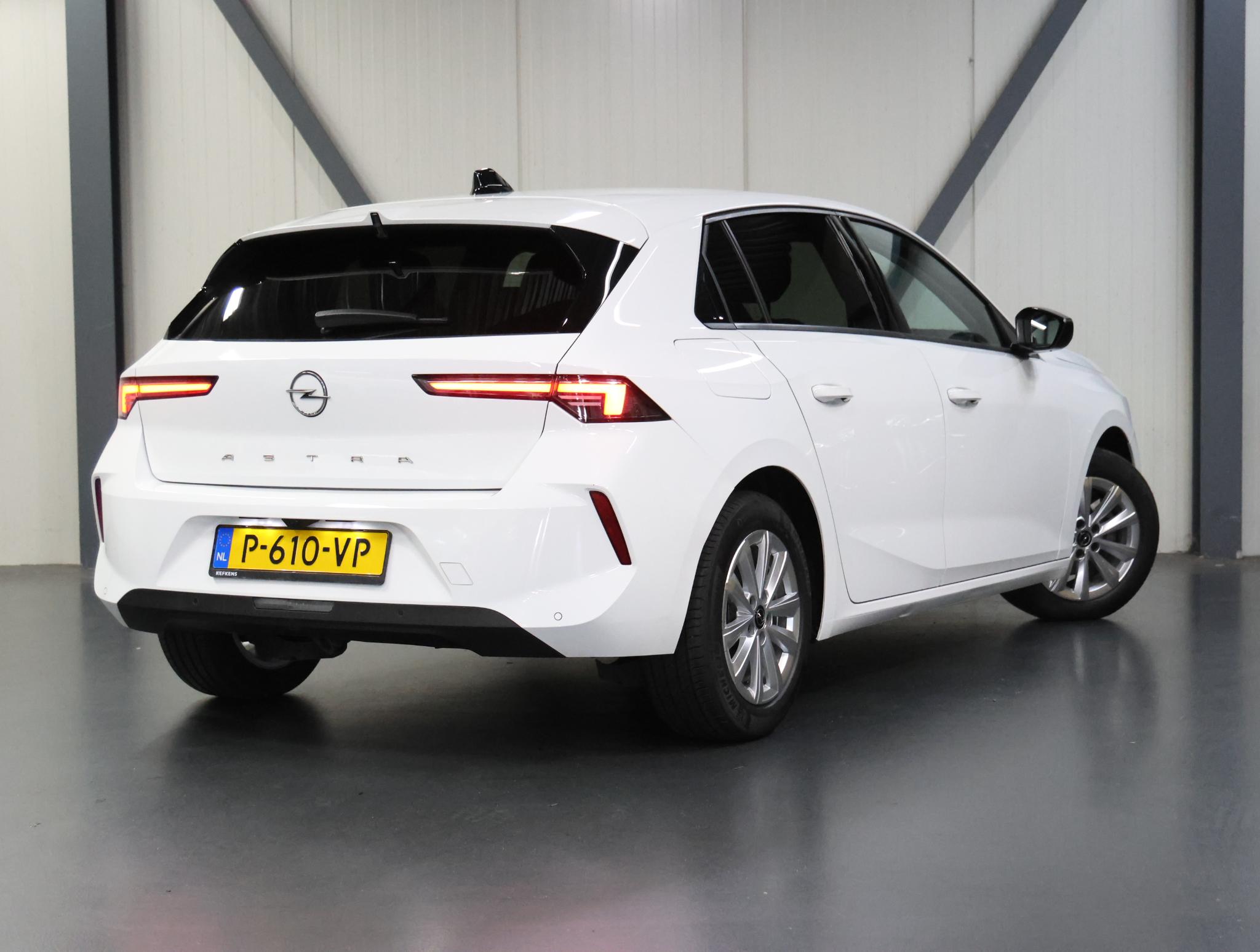 Opel Astra 1.2 Business Edition 130PK Automaat - Afbeelding 3