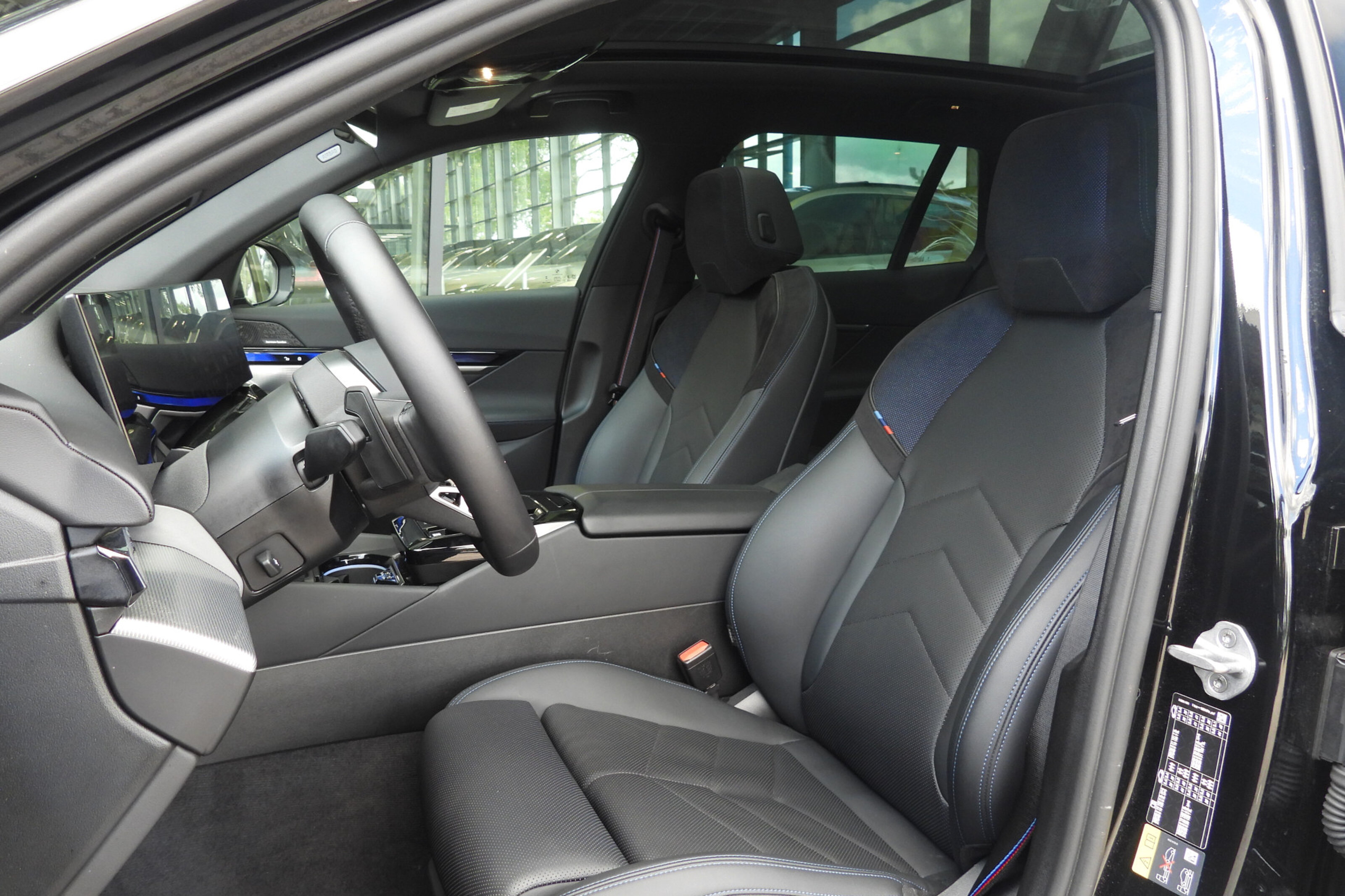 BMW 5 Serie Touring 550e xDrive M Sport Automaat