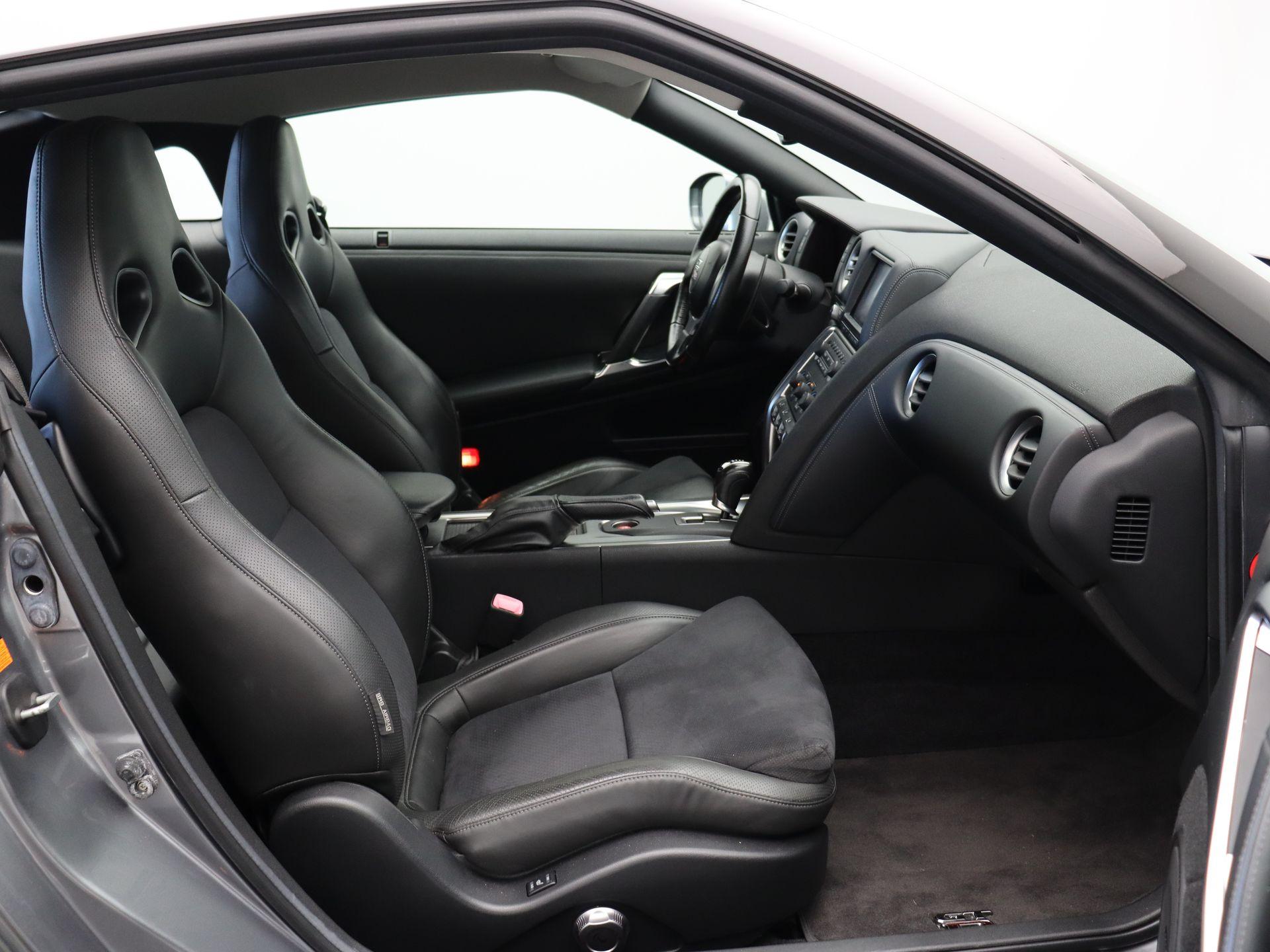 Nissan GT-R 3.8 V6 - Afbeelding 6