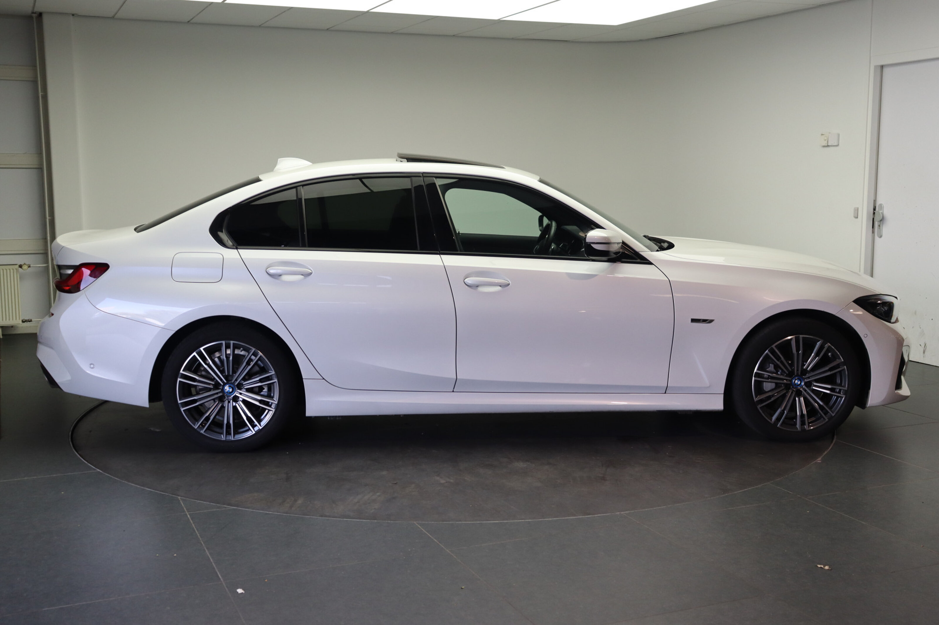 BMW 3 Serie 330e M Sport Automaat