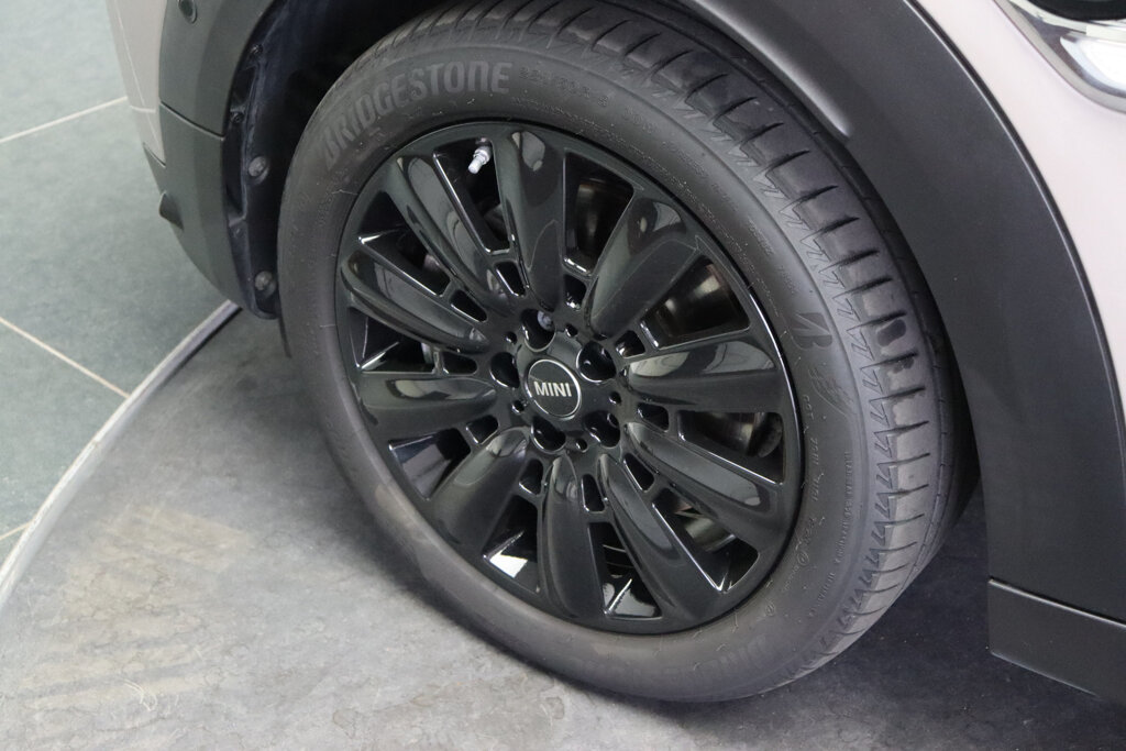 MINI Countryman 7