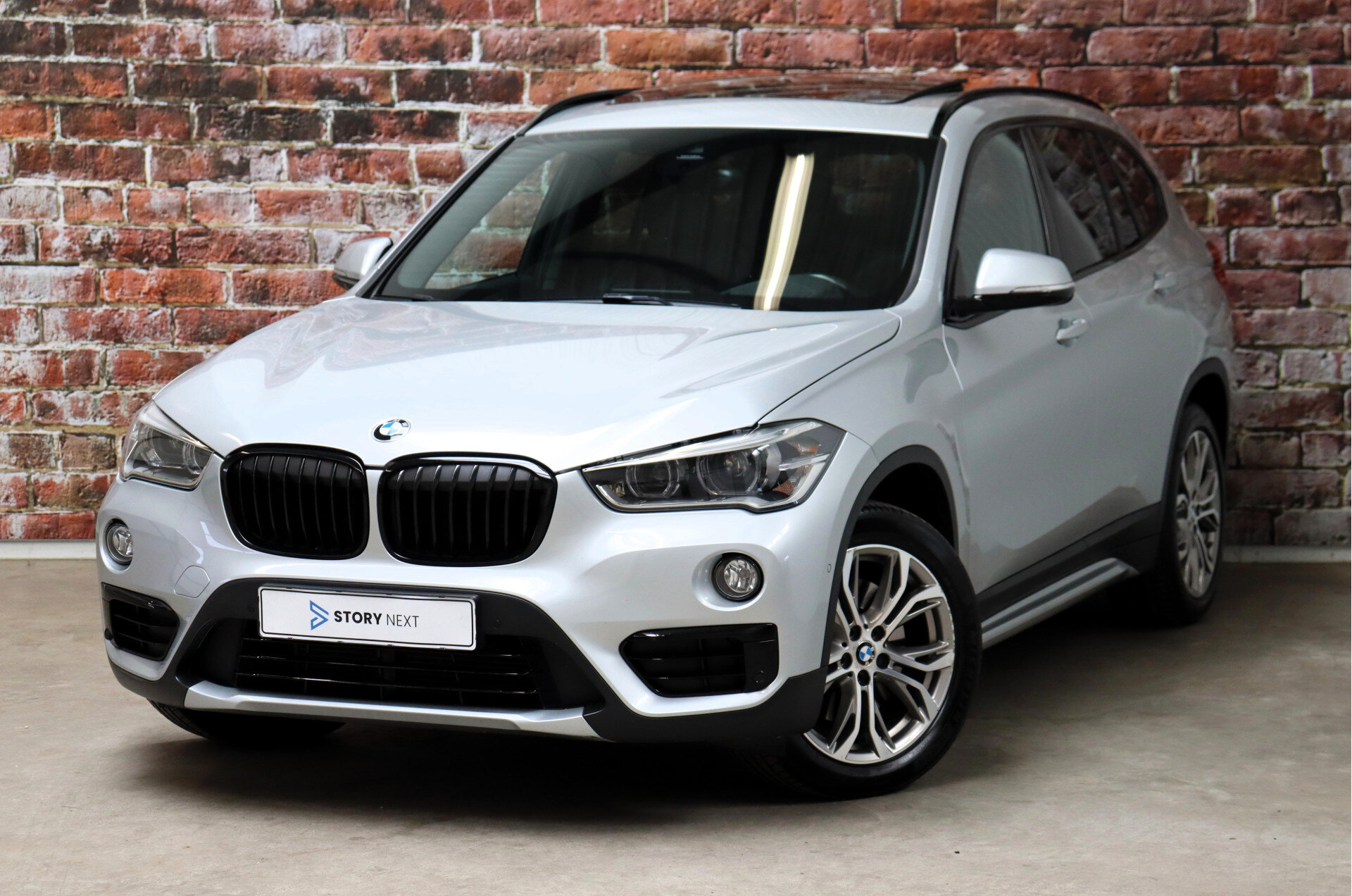 BMW X1 xDrive20i High Executive Sport Line Automaat