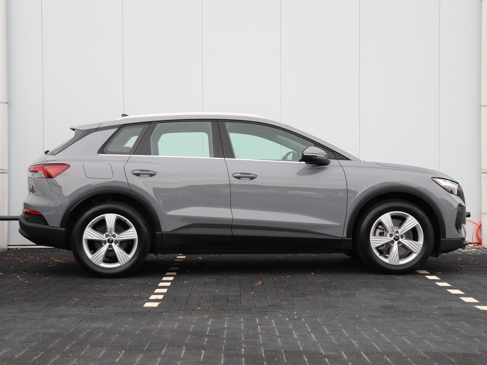 Audi Q4 e-tron 40 S Edition 63 kWh - Afbeelding 2