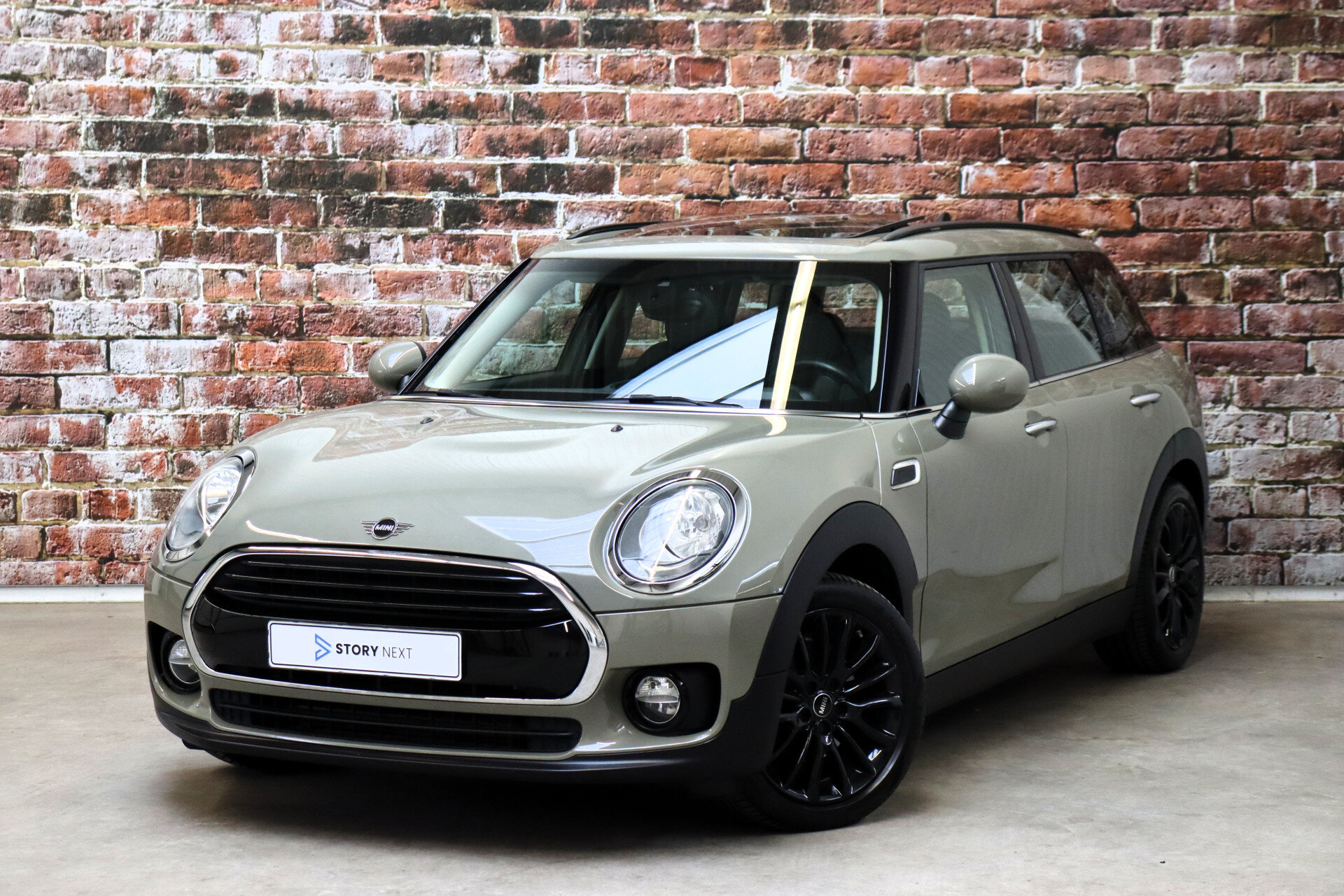 MINI Clubman Cooper Salt Business Automaat