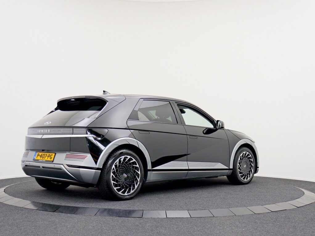 Hyundai IONIQ 5 Lounge 73kWh | Panoramadak | SOH 94.0% | All-seasonbanden - Afbeelding 2